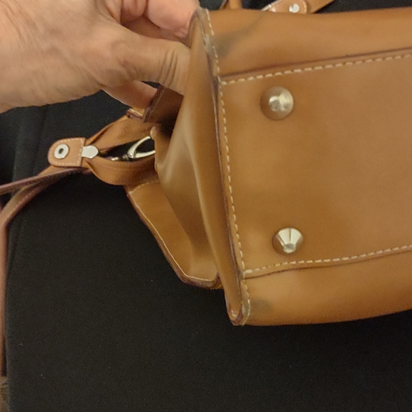 Beautiful Lodis British Tan Laptop Tablet Tote with Crossbody Strap - Picture 7 of 16